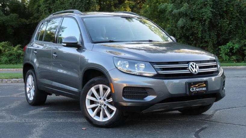 VOLKSWAGEN TIGUAN LIMITED 2018 WVGBV7AX7JK003672 image